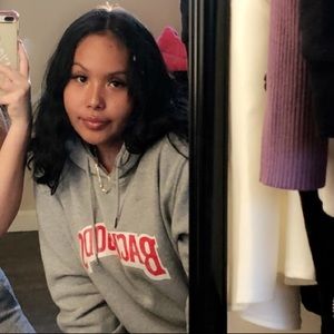 Meet your Posher, larissa